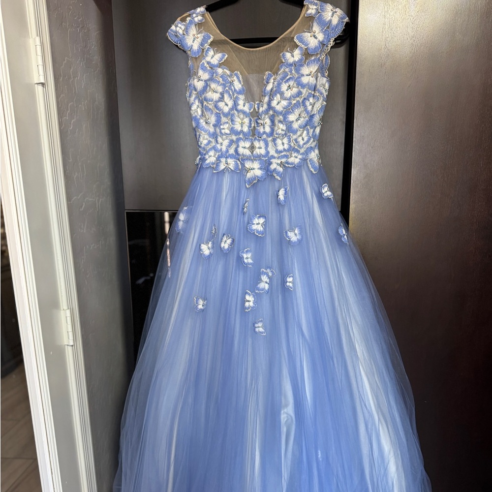 Camille La Vie Blue Butterfly Gown Size 2